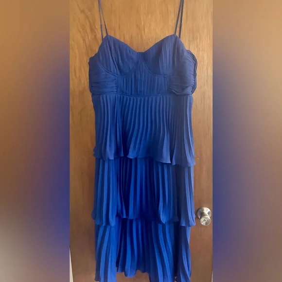 Lulu's Blue Pleated Midi Dress - Picture 2 of 3